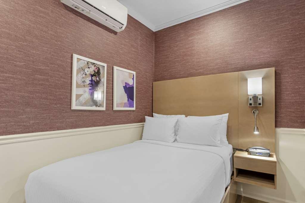 Mayfair Hotel, Ascend Hotel Collection New York Room photo