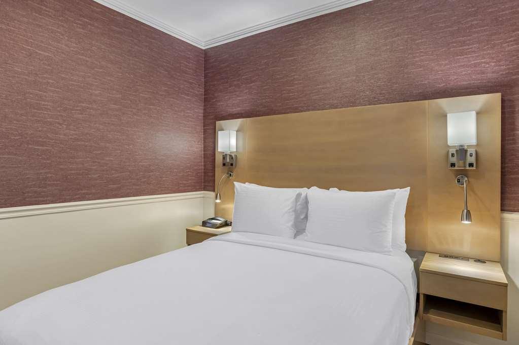 Mayfair Hotel, Ascend Hotel Collection New York Room photo