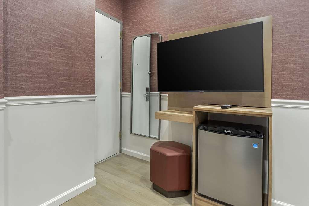 Mayfair Hotel, Ascend Hotel Collection New York Room photo